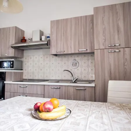 La Casa Gialla *