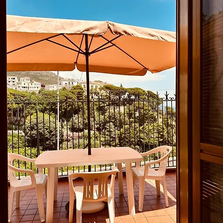 La Casa Gialla Vietri sul Mare